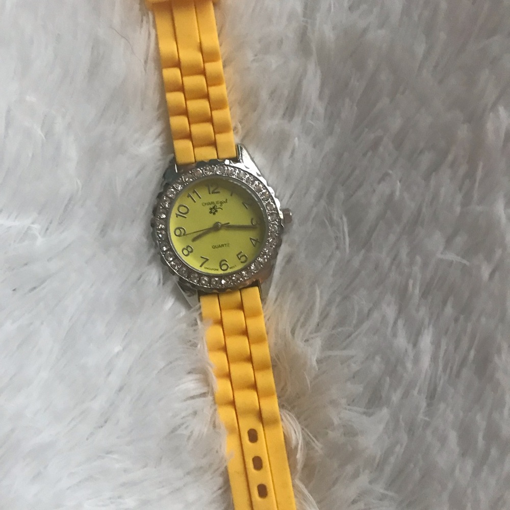 Watch - Picture 2 of 3